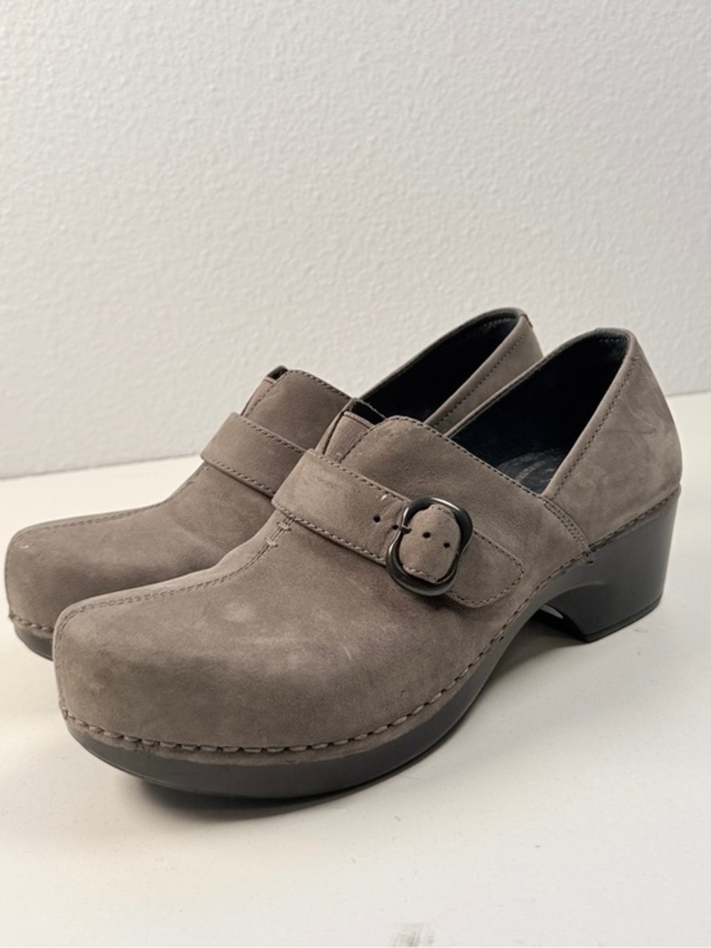 Dansko Buckle Clogs Taupe Nubuck Leather Slip On Shoes Women EU 37 US 6.5 7